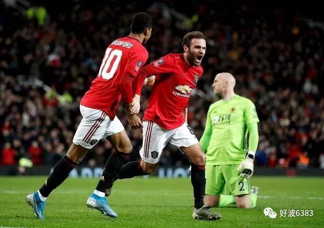  迪亚斯头槌破僵，利物浦一球小胜狼队  